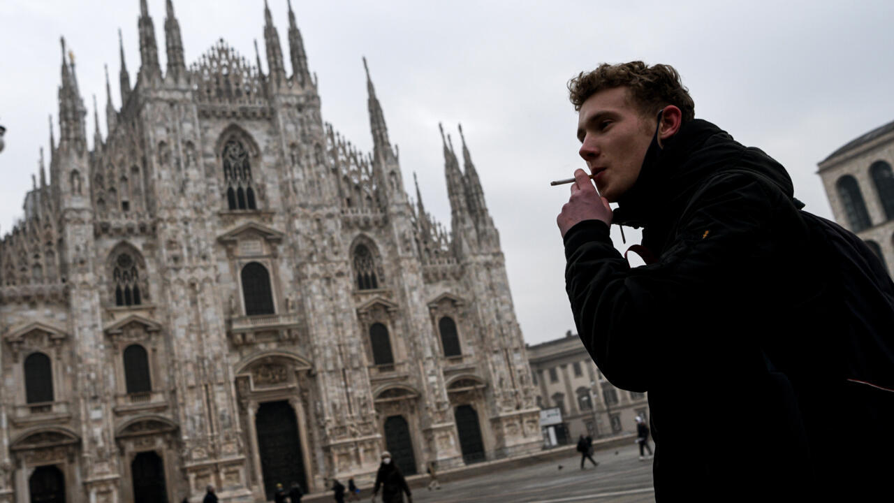 Milan says no to all outdoor smoking in Italy's toughest ban