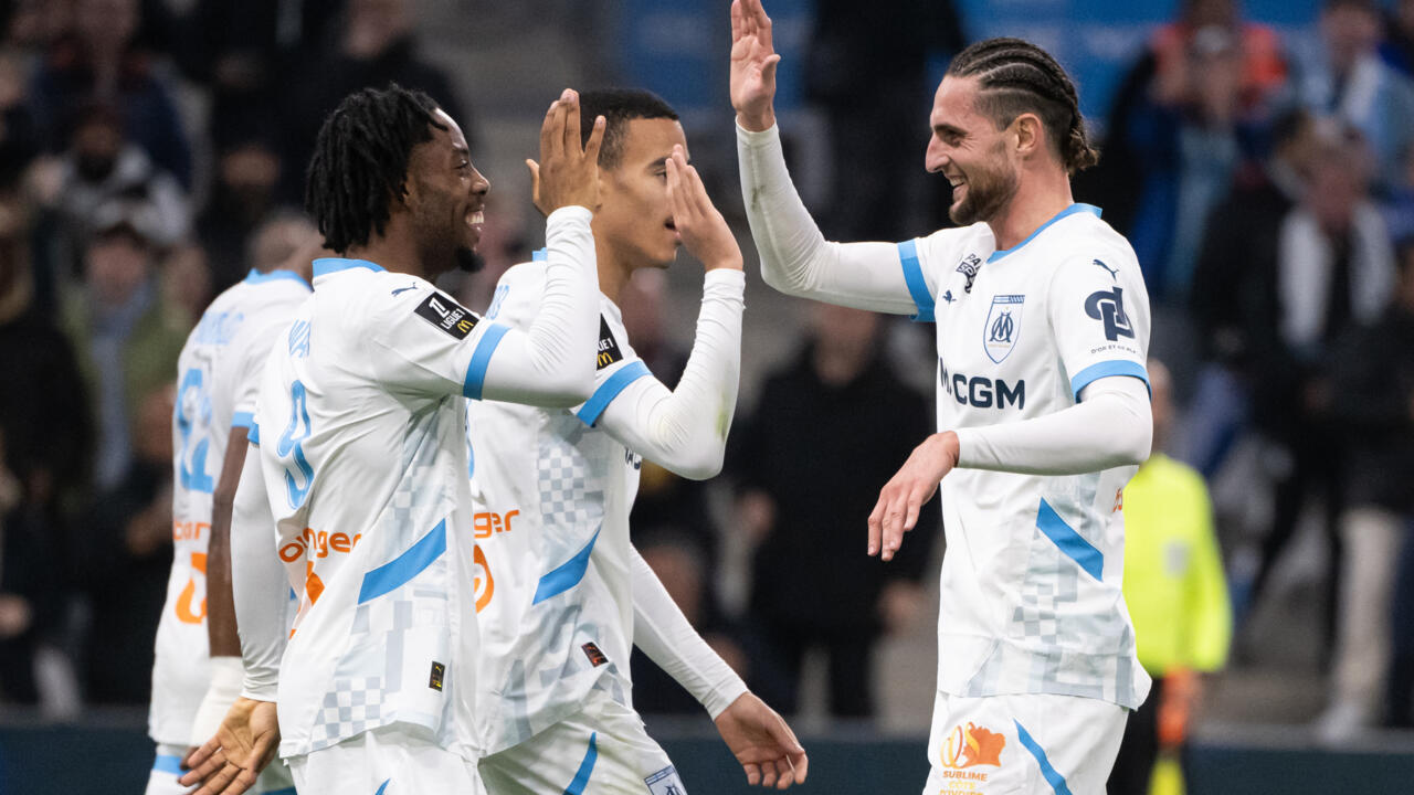 Marseille hit five to close gap on PSG in Ligue 1